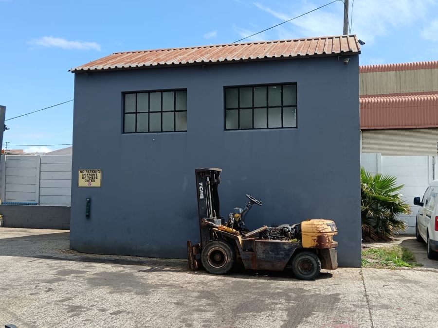 Commercial Property for Sale in Woodbrook Eastern Cape